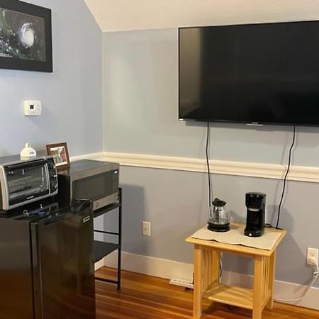 Comfortable Loft With Private Bathroom Бостън Екстериор снимка